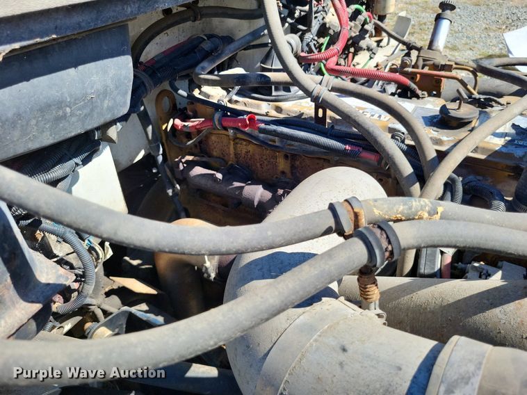 image for item LS9745 2001 Freightliner FL60  box truck