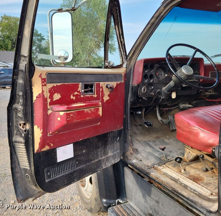 image for item LS9770 1986 Chevrolet C60  dump flatbed truck