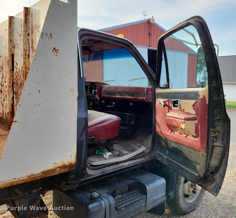 image for item LS9770 1986 Chevrolet C60  dump flatbed truck