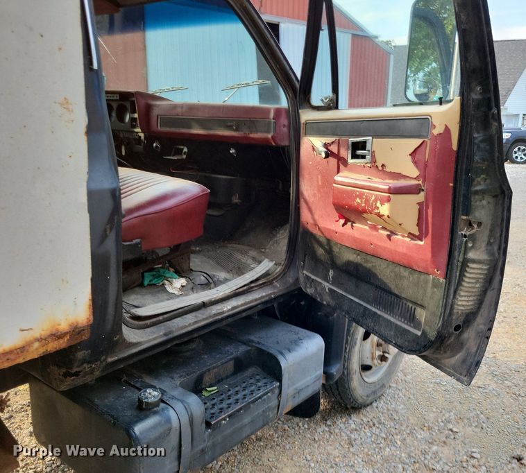 image for item LS9770 1986 Chevrolet C60  dump flatbed truck