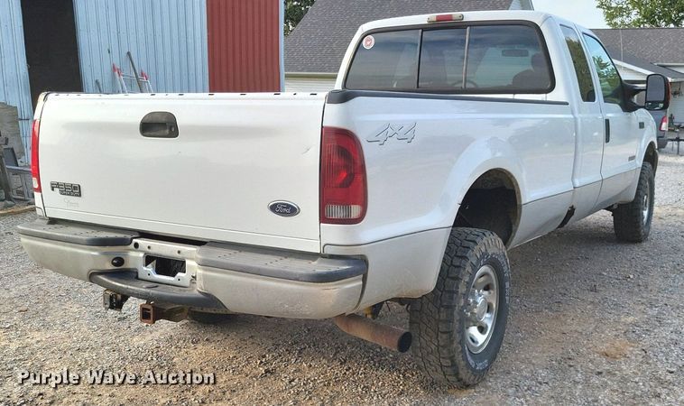 image for item LS9771 2004 Ford F350 Super Duty XLT  SuperCab pickup truck