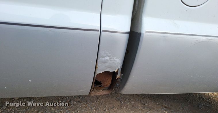 image for item LS9771 2004 Ford F350 Super Duty XLT  SuperCab pickup truck