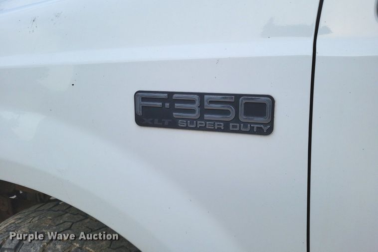 image for item LS9771 2004 Ford F350 Super Duty XLT  SuperCab pickup truck