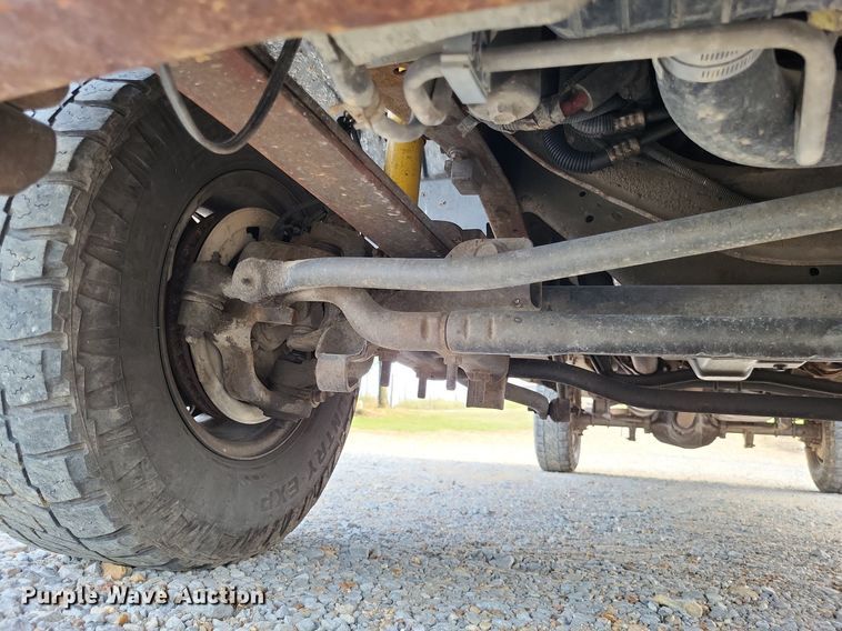 image for item LS9771 2004 Ford F350 Super Duty XLT  SuperCab pickup truck