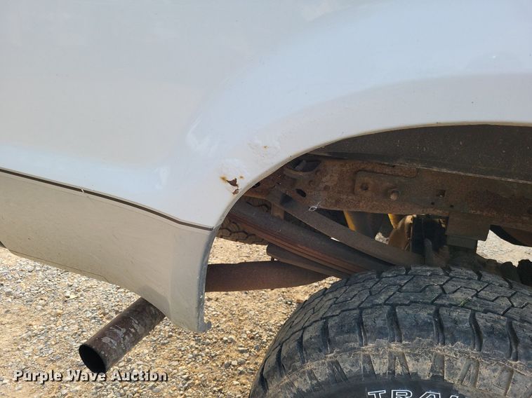 image for item LS9771 2004 Ford F350 Super Duty XLT  SuperCab pickup truck