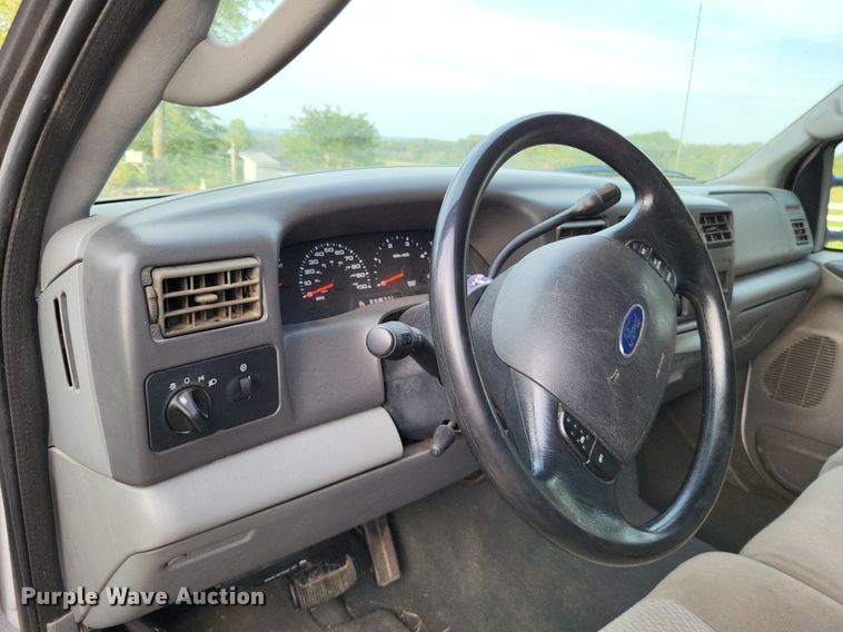 image for item LS9771 2004 Ford F350 Super Duty XLT  SuperCab pickup truck