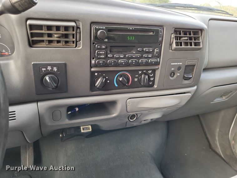 image for item LS9771 2004 Ford F350 Super Duty XLT  SuperCab pickup truck