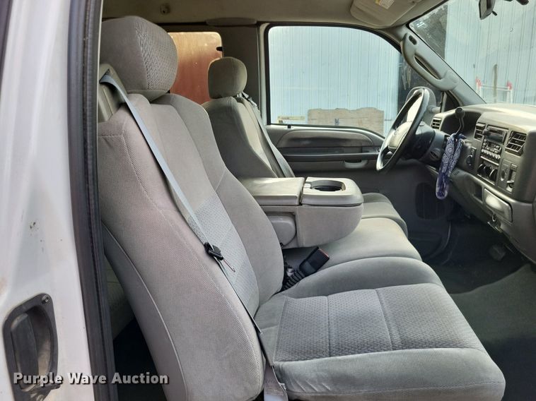 image for item LS9771 2004 Ford F350 Super Duty XLT  SuperCab pickup truck