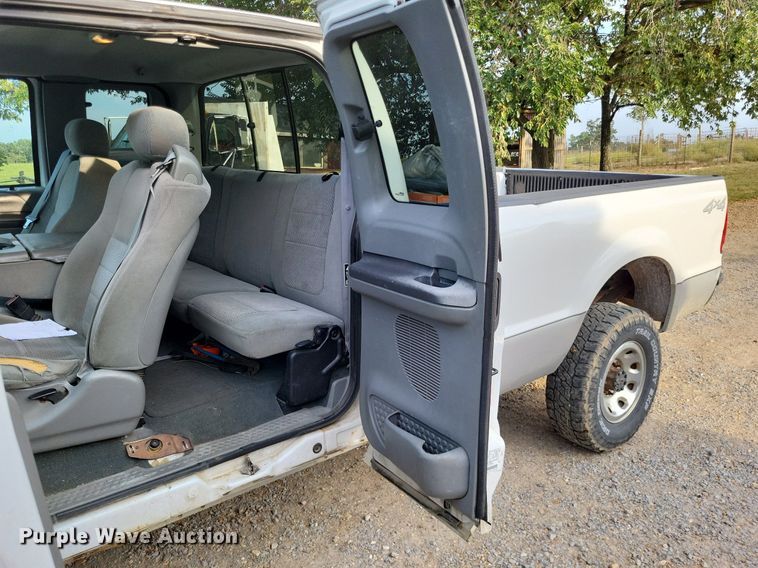 image for item LS9771 2004 Ford F350 Super Duty XLT  SuperCab pickup truck