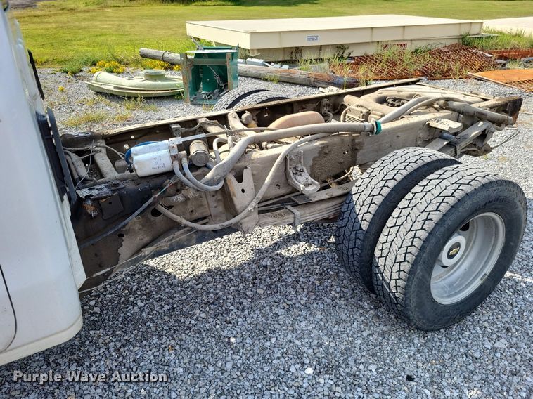 image for item LS9788 2016 Chevrolet Silverado 3500HD pickup truck cab and chassis