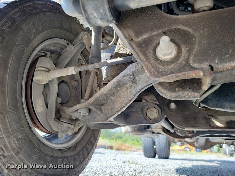 image for item LS9788 2016 Chevrolet Silverado 3500HD pickup truck cab and chassis