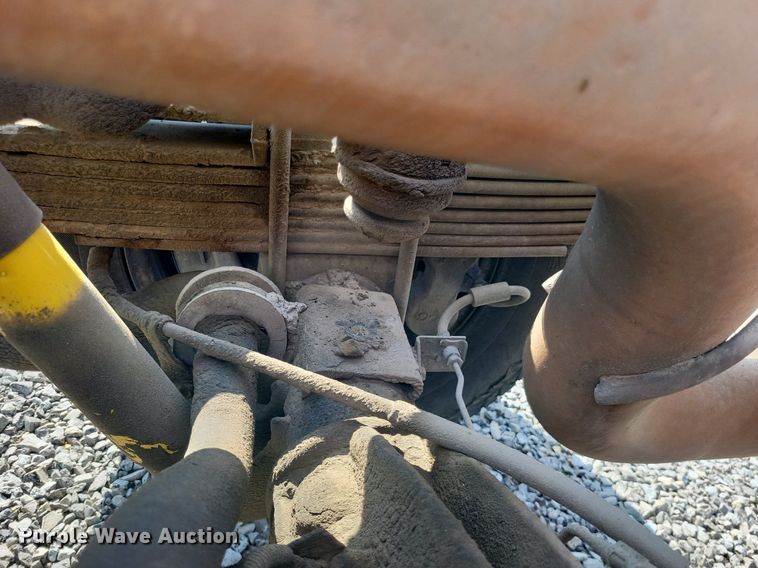 image for item LS9788 2016 Chevrolet Silverado 3500HD pickup truck cab and chassis