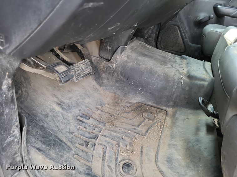 image for item LS9788 2016 Chevrolet Silverado 3500HD pickup truck cab and chassis