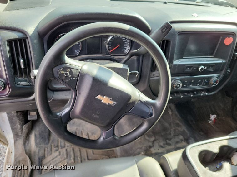 image for item LS9788 2016 Chevrolet Silverado 3500HD pickup truck cab and chassis