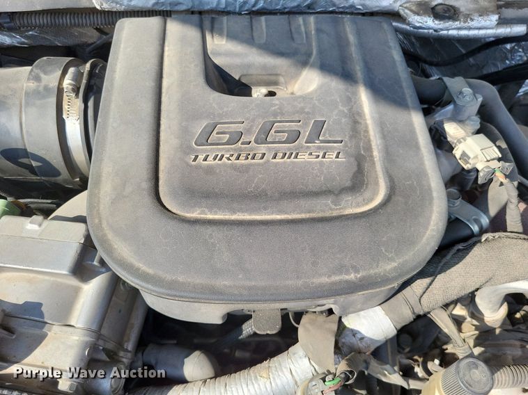 image for item LS9788 2016 Chevrolet Silverado 3500HD pickup truck cab and chassis