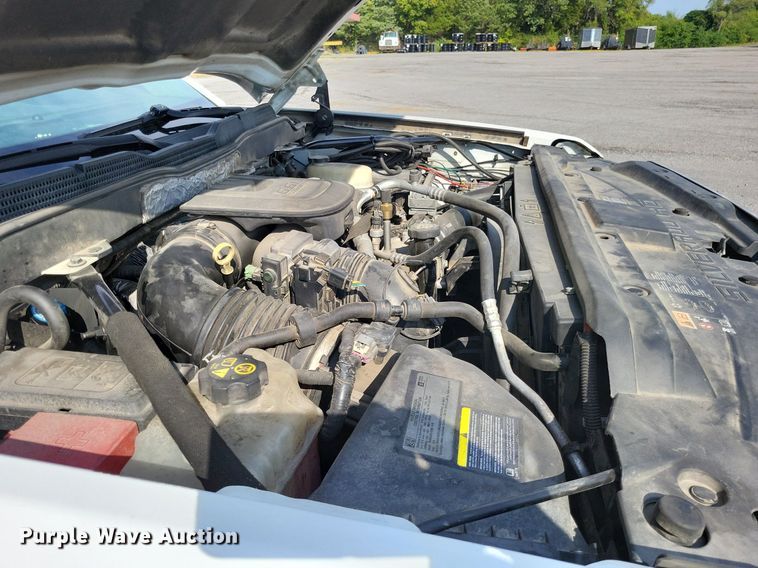 image for item LS9788 2016 Chevrolet Silverado 3500HD pickup truck cab and chassis