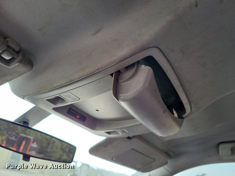 image for item LS9788 2016 Chevrolet Silverado 3500HD pickup truck cab and chassis