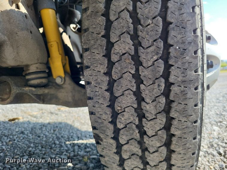 image for item LS9788 2016 Chevrolet Silverado 3500HD pickup truck cab and chassis