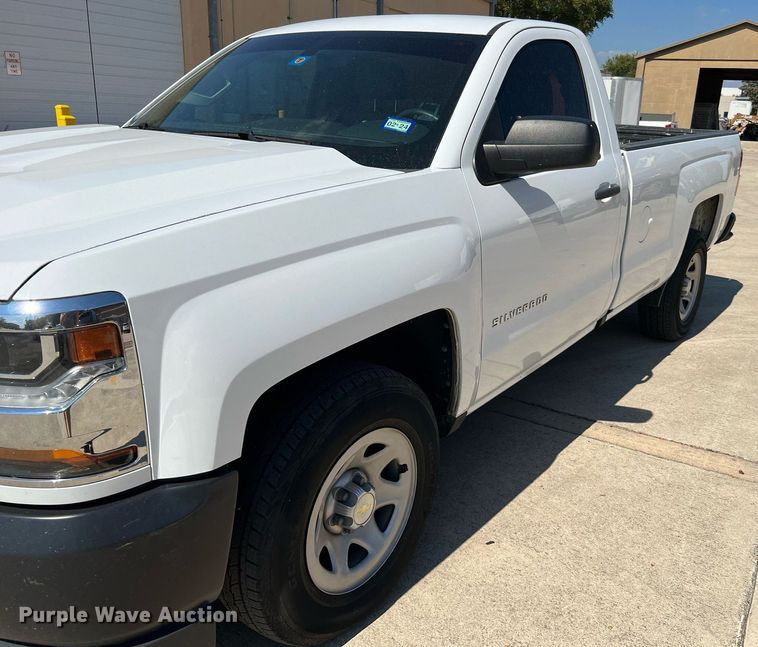 image for item LU9788 2018 Chevrolet Silverado 1500  pickup truck