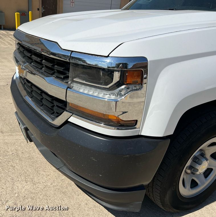 image for item LU9788 2018 Chevrolet Silverado 1500  pickup truck