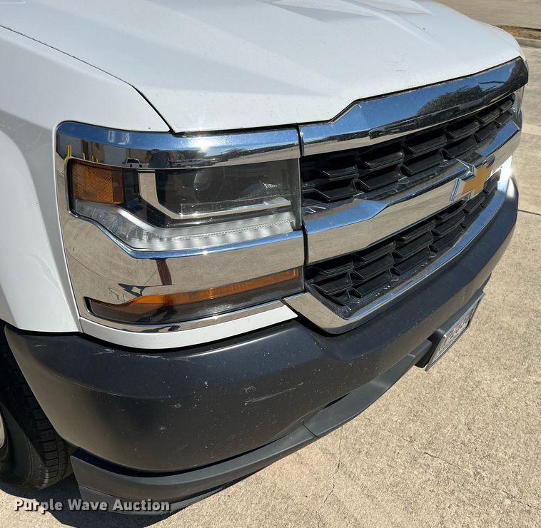 image for item LU9788 2018 Chevrolet Silverado 1500  pickup truck