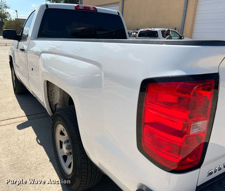 image for item LU9788 2018 Chevrolet Silverado 1500  pickup truck