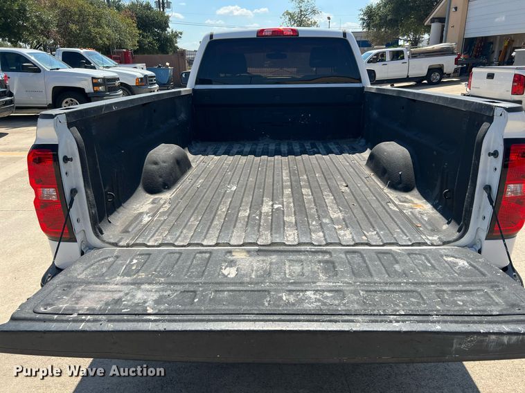 image for item LU9788 2018 Chevrolet Silverado 1500  pickup truck