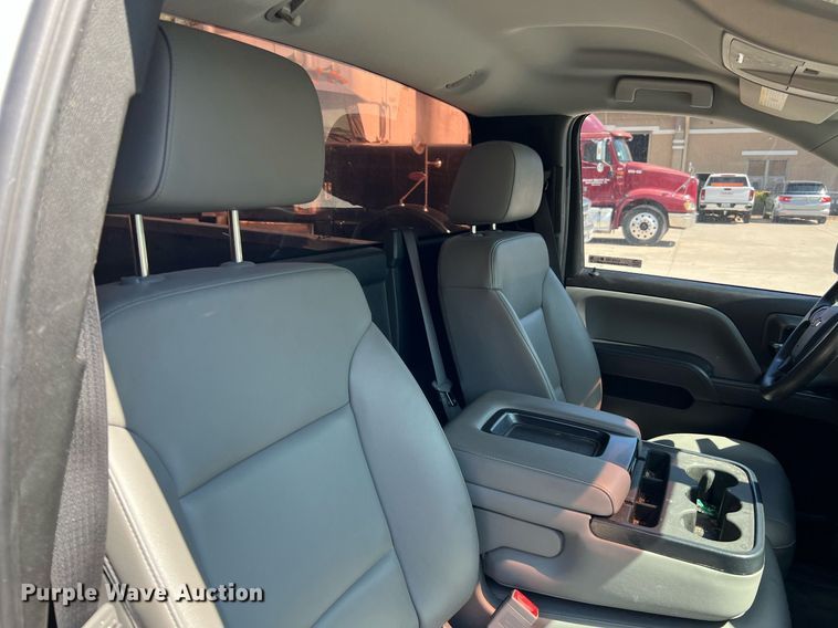 image for item LU9788 2018 Chevrolet Silverado 1500  pickup truck