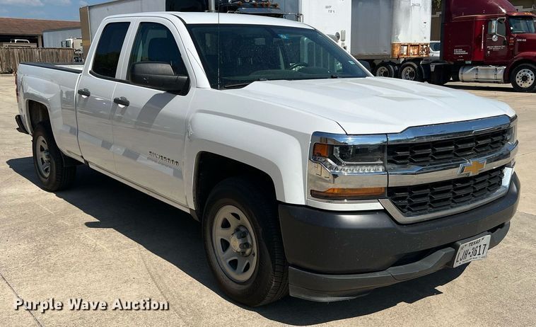 image for item LU9789 2018 Chevrolet Silverado 1500  Double Cab pickup truck