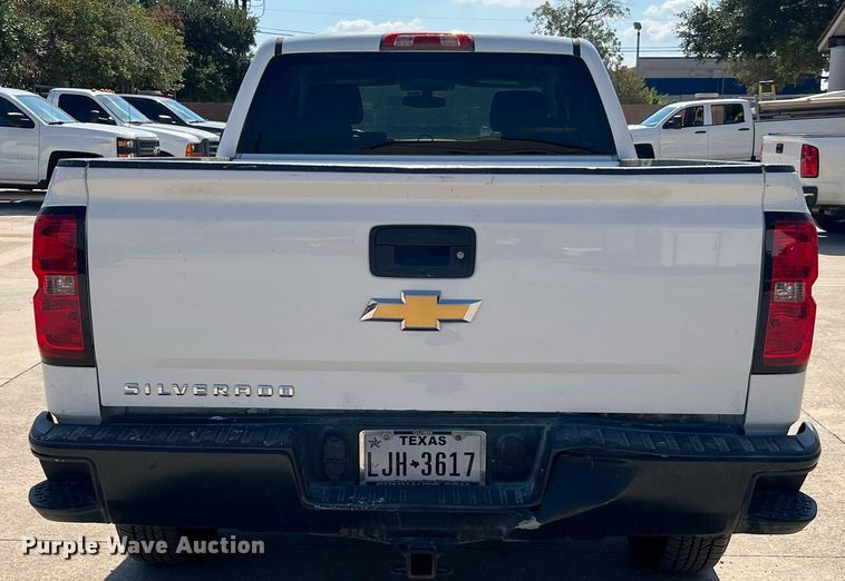 image for item LU9789 2018 Chevrolet Silverado 1500  Double Cab pickup truck