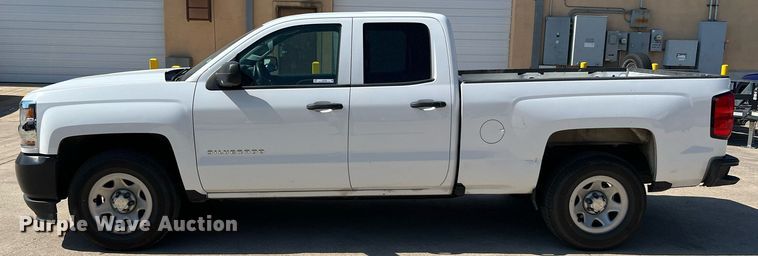 image for item LU9789 2018 Chevrolet Silverado 1500  Double Cab pickup truck