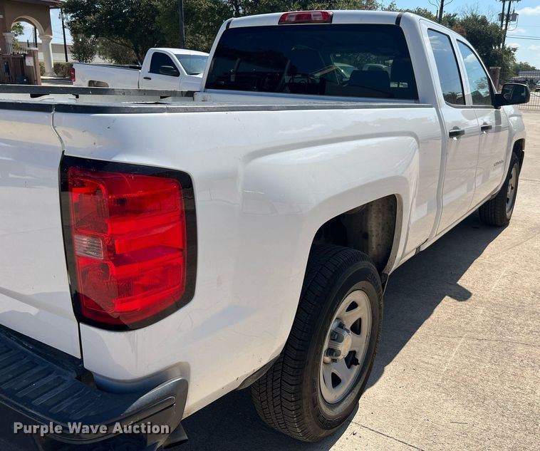 image for item LU9789 2018 Chevrolet Silverado 1500  Double Cab pickup truck