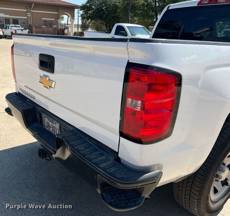 image for item LU9789 2018 Chevrolet Silverado 1500  Double Cab pickup truck