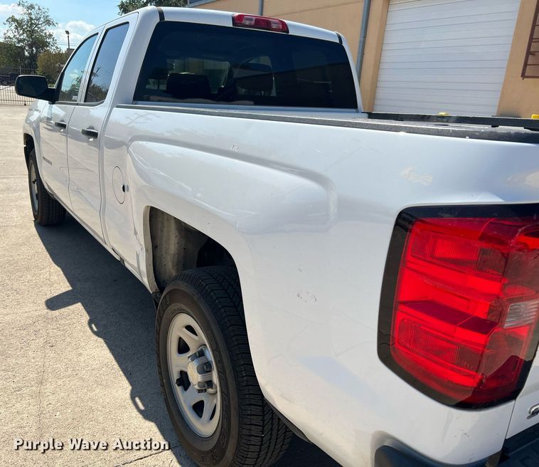 image for item LU9789 2018 Chevrolet Silverado 1500  Double Cab pickup truck