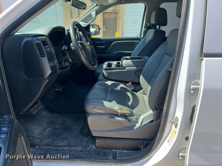 image for item LU9789 2018 Chevrolet Silverado 1500  Double Cab pickup truck