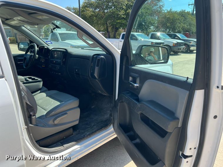 image for item LU9789 2018 Chevrolet Silverado 1500  Double Cab pickup truck