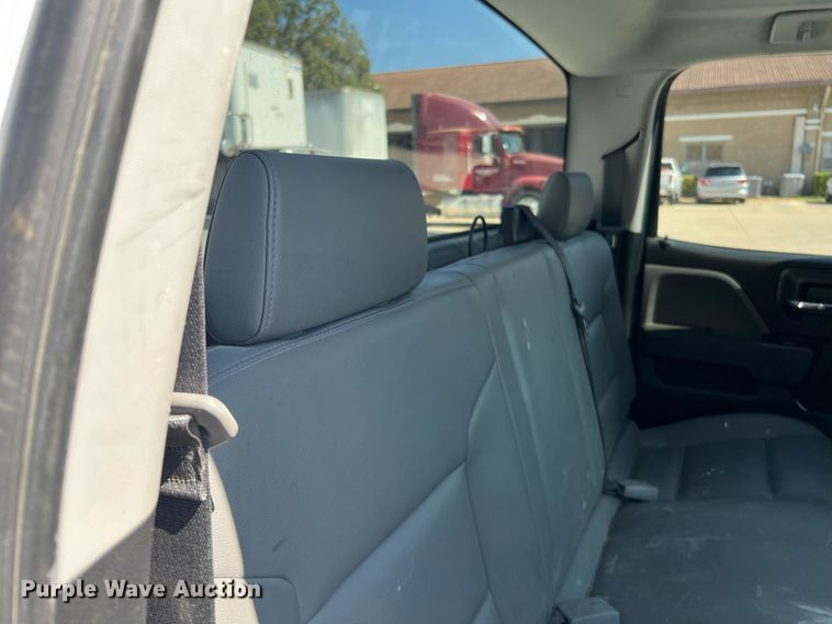 image for item LU9789 2018 Chevrolet Silverado 1500  Double Cab pickup truck