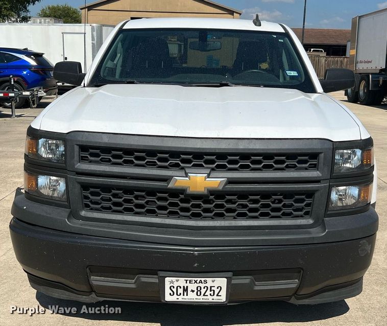 image for item LU9790 2015  Chevrolet Silverado 1500  Double Cab pickup truck