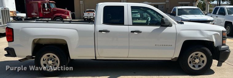 image for item LU9790 2015  Chevrolet Silverado 1500  Double Cab pickup truck