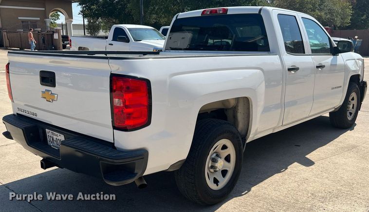 image for item LU9790 2015  Chevrolet Silverado 1500  Double Cab pickup truck