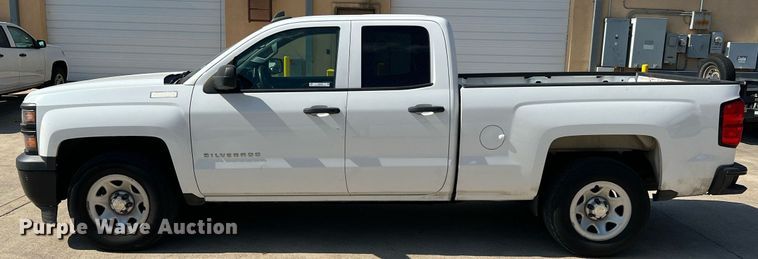 image for item LU9790 2015  Chevrolet Silverado 1500  Double Cab pickup truck
