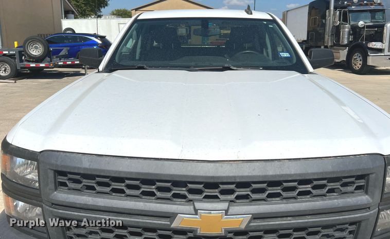 image for item LU9790 2015  Chevrolet Silverado 1500  Double Cab pickup truck