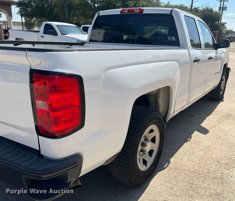 image for item LU9790 2015  Chevrolet Silverado 1500  Double Cab pickup truck