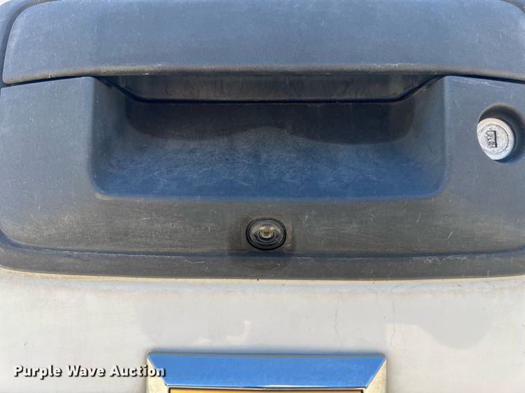 image for item LU9790 2015  Chevrolet Silverado 1500  Double Cab pickup truck