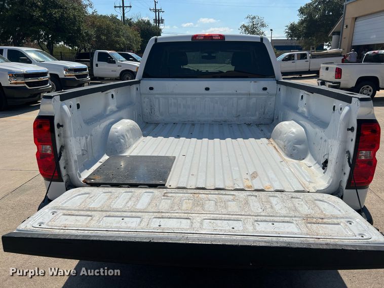 image for item LU9790 2015  Chevrolet Silverado 1500  Double Cab pickup truck