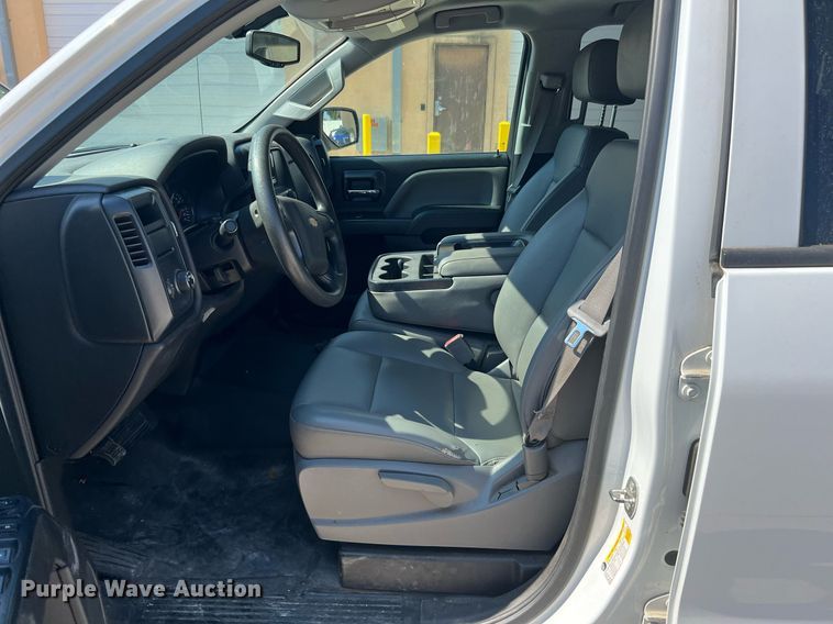 image for item LU9790 2015  Chevrolet Silverado 1500  Double Cab pickup truck