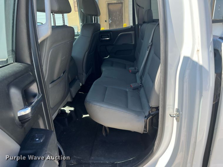 image for item LU9790 2015  Chevrolet Silverado 1500  Double Cab pickup truck