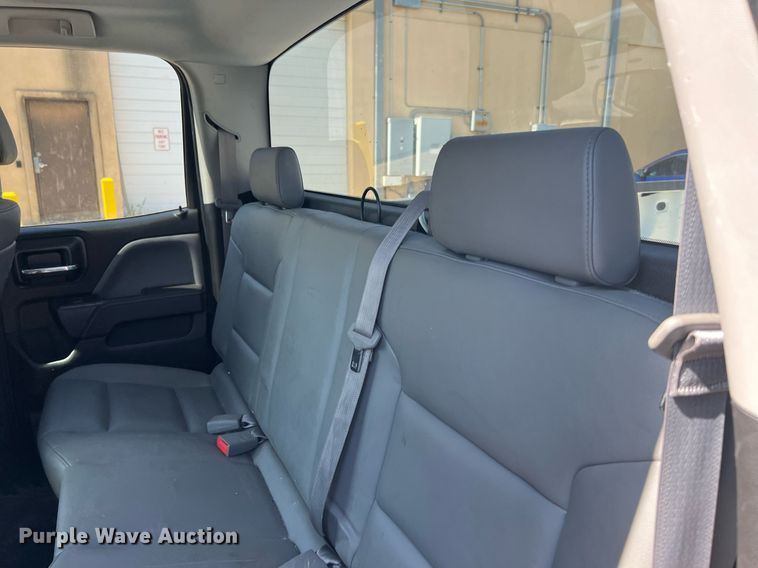 image for item LU9790 2015  Chevrolet Silverado 1500  Double Cab pickup truck