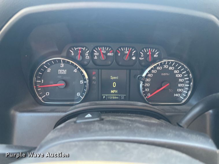 image for item LU9790 2015  Chevrolet Silverado 1500  Double Cab pickup truck