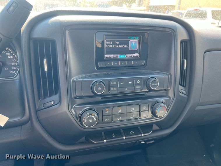 image for item LU9790 2015  Chevrolet Silverado 1500  Double Cab pickup truck